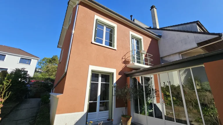 facade sceaux apres revetement structure terre sienne 92.webp